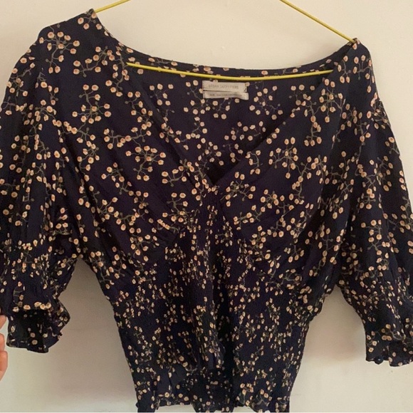 Urban Outfitters Smocked V Neck Top - L - Picture 2 of 4